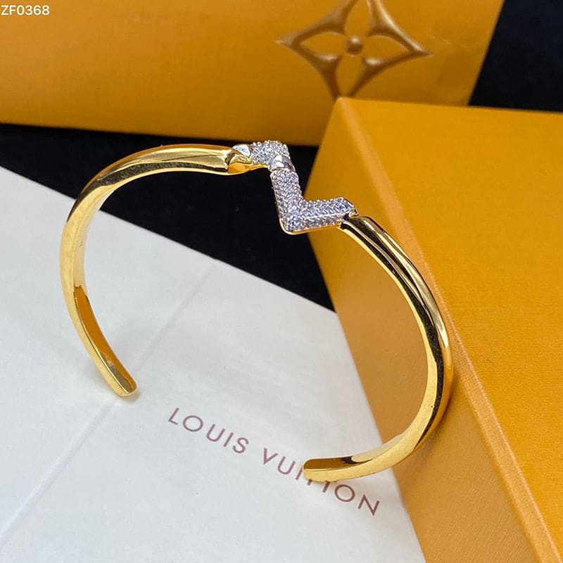 18K Louis Vuitton Volt Upside Down Diamond Bracelet