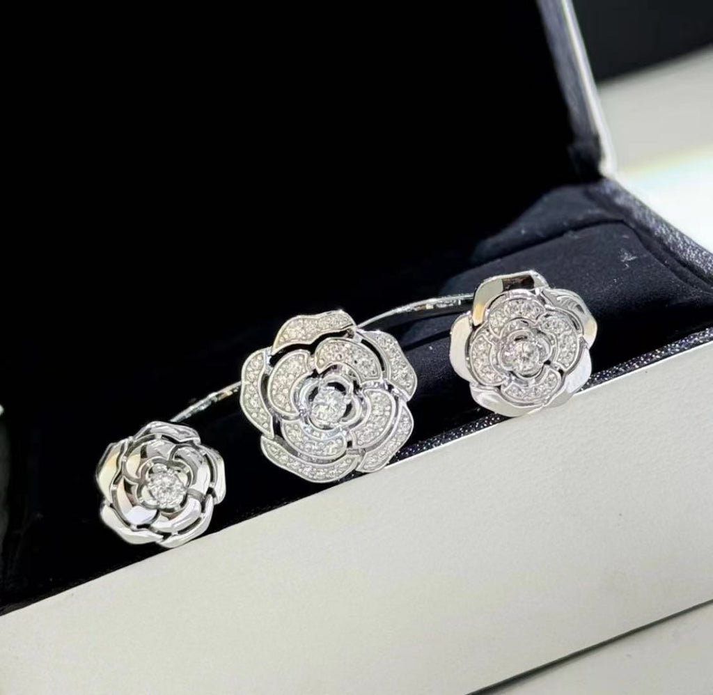 18K  Chanel Extrait De Cam¨¦lia Transformable Ring