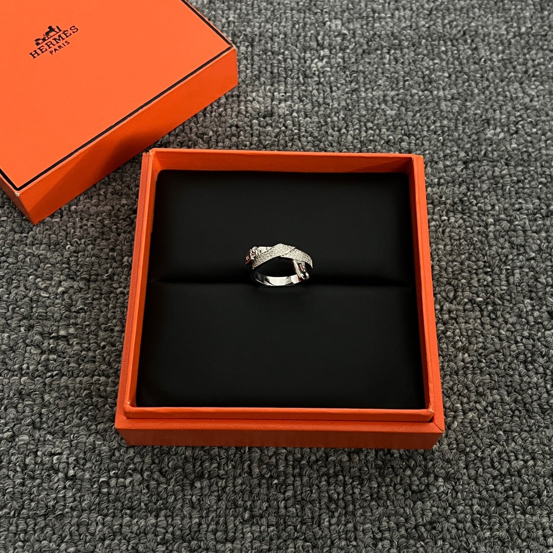 18K Kelly Gavroche Diamonds Hermes Ring