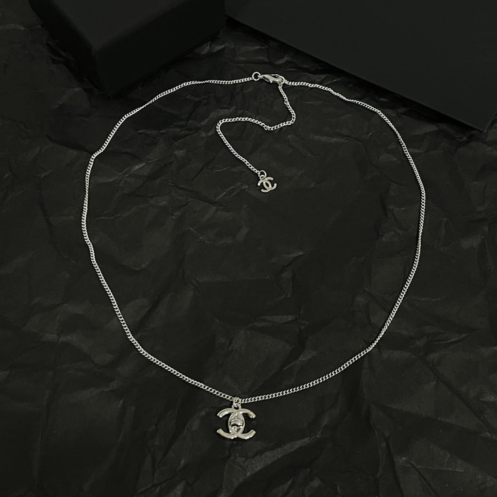 18K  Chanel Vintage Necklace