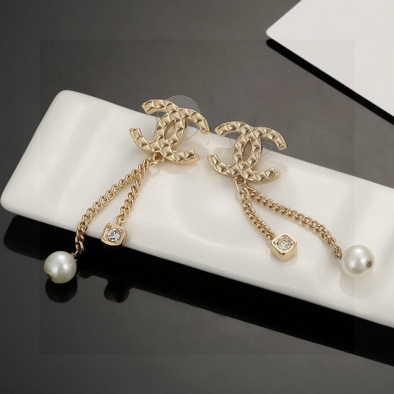 18K  Chanel Long Pearl Pendant Earrings