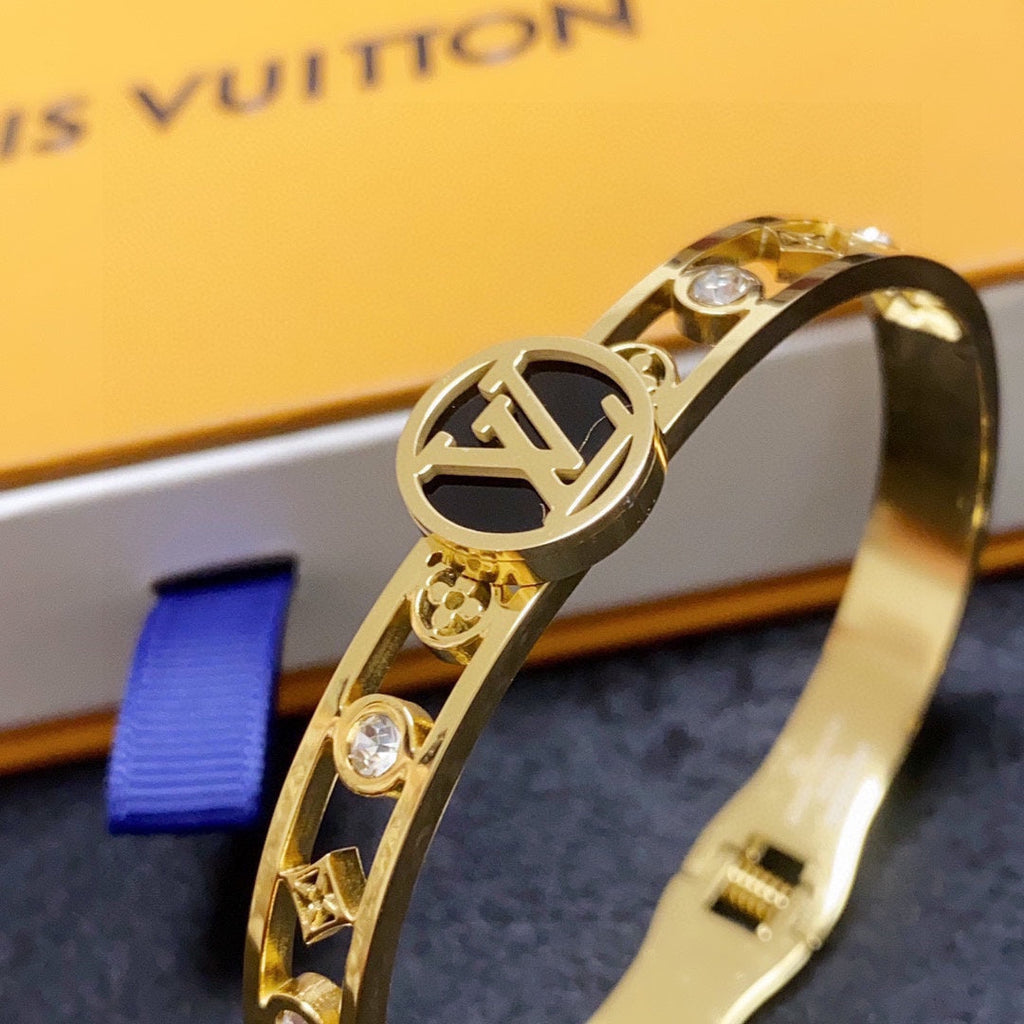 18K Louis Vuitton Gold Bracelet