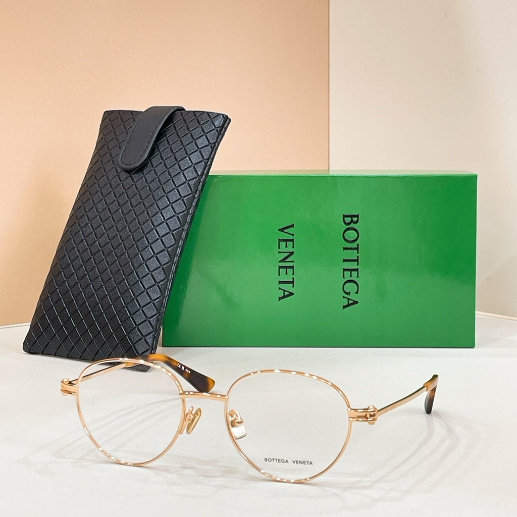 BOTTEGA VENETA Sunglasses BV1382S